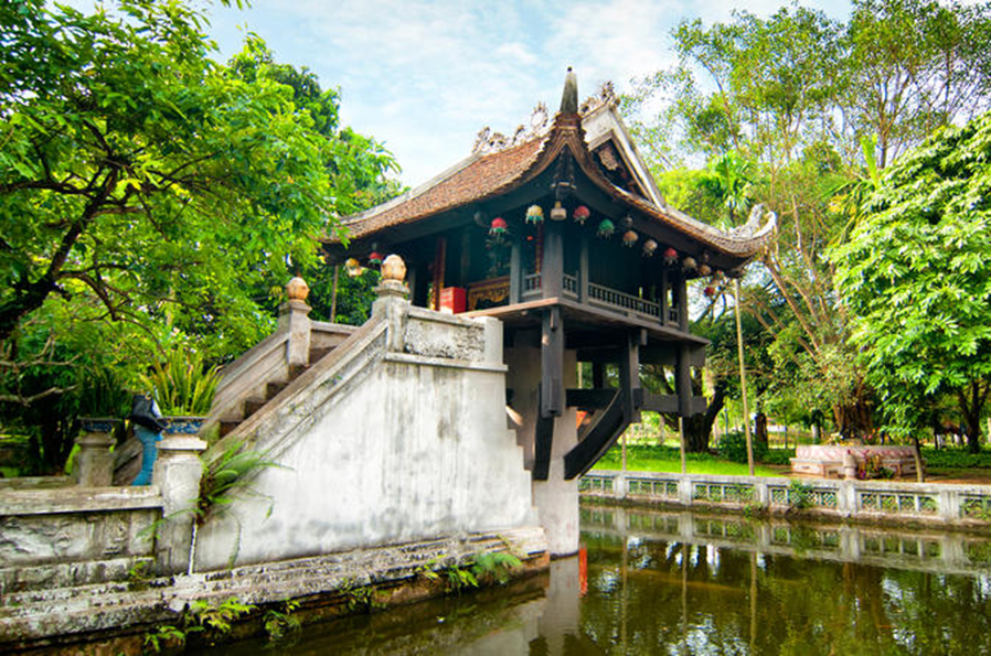 one-pillar-pagoda-hanoi-vietnam