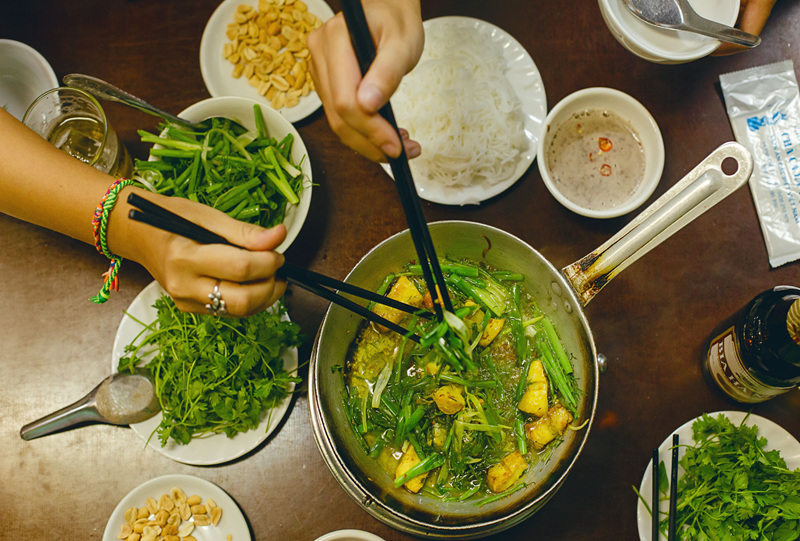 Vietnam-travel-local-food-grilled-fish